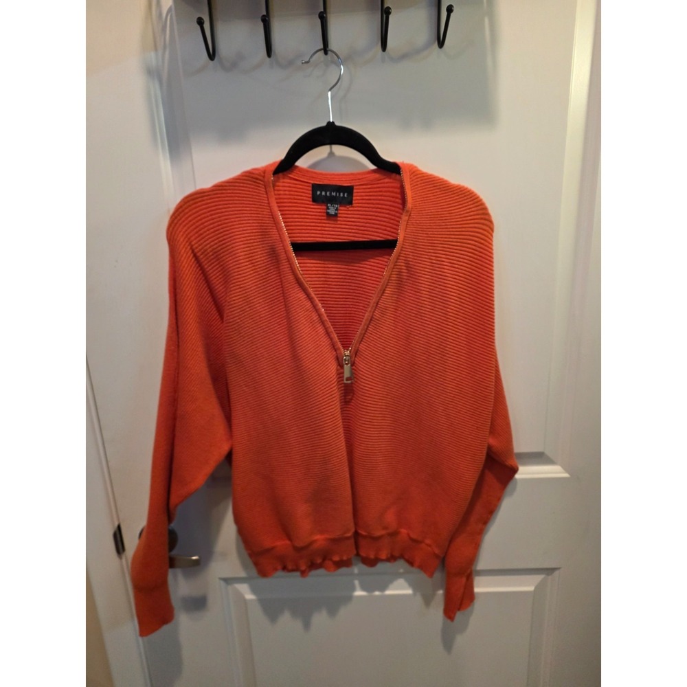 Premise XL knit orange sweater with gold zipper